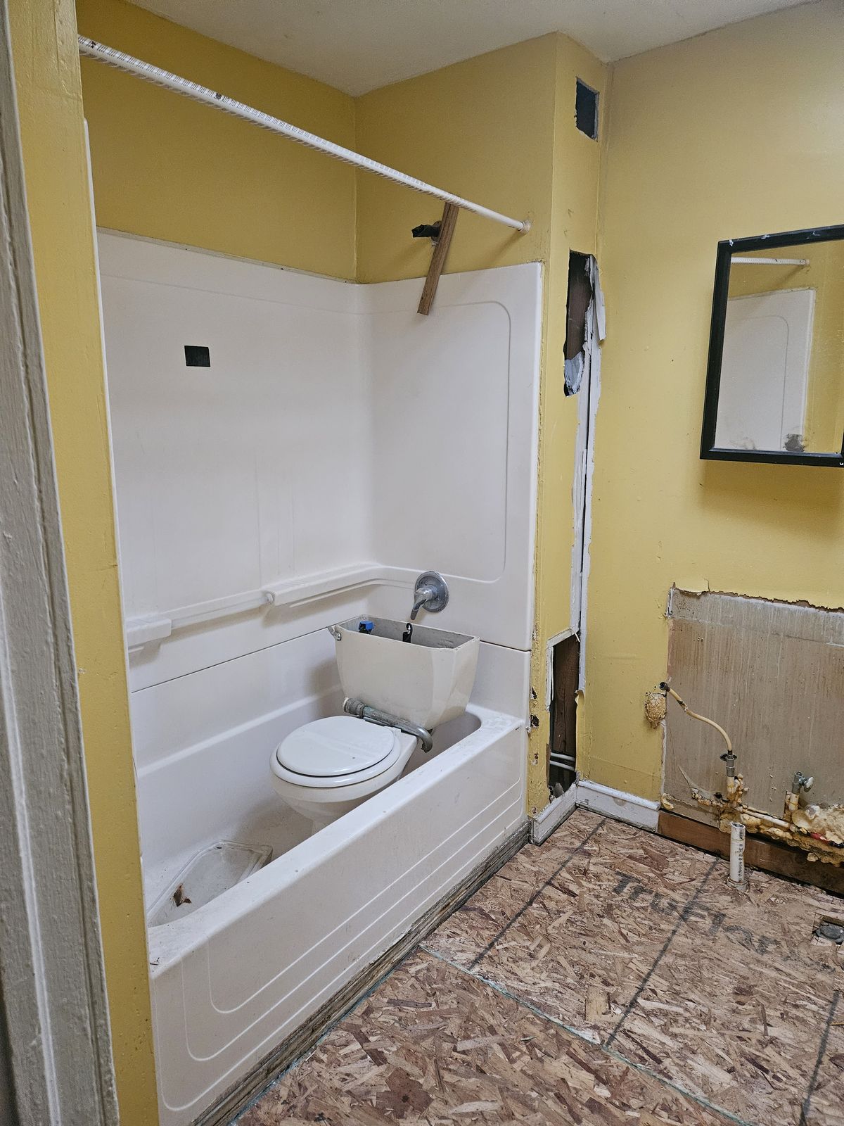 Bathroom before renovation
