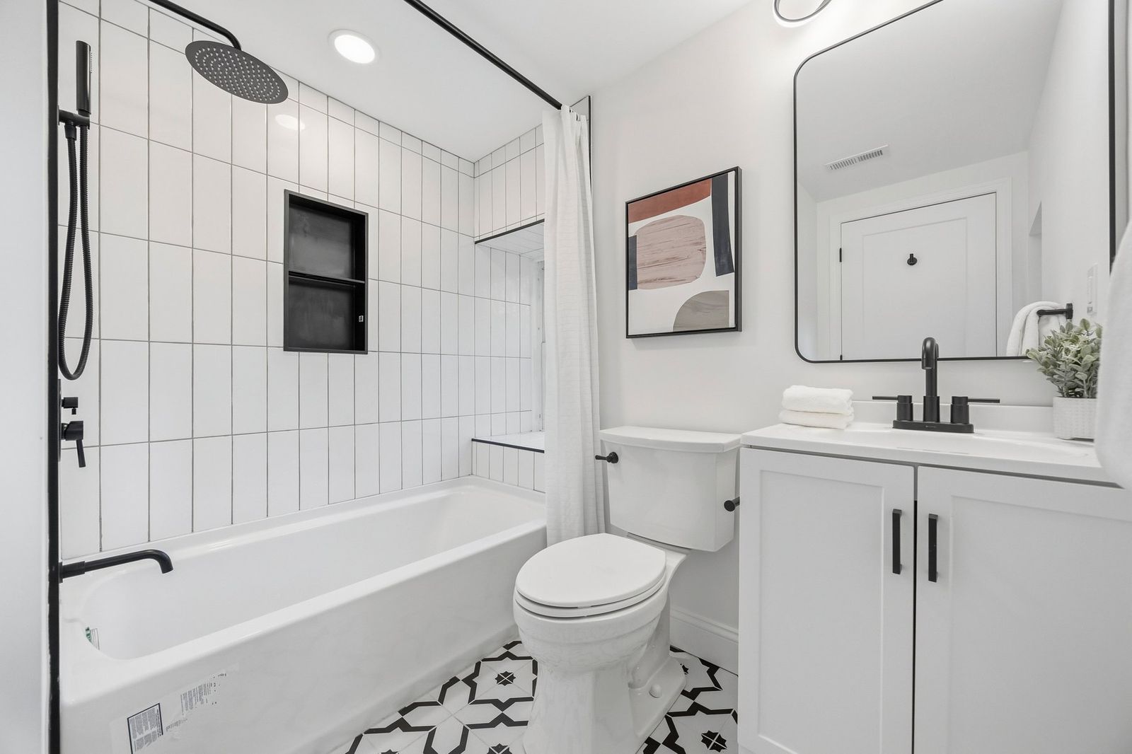 521 Brightfield Rd second bathroom